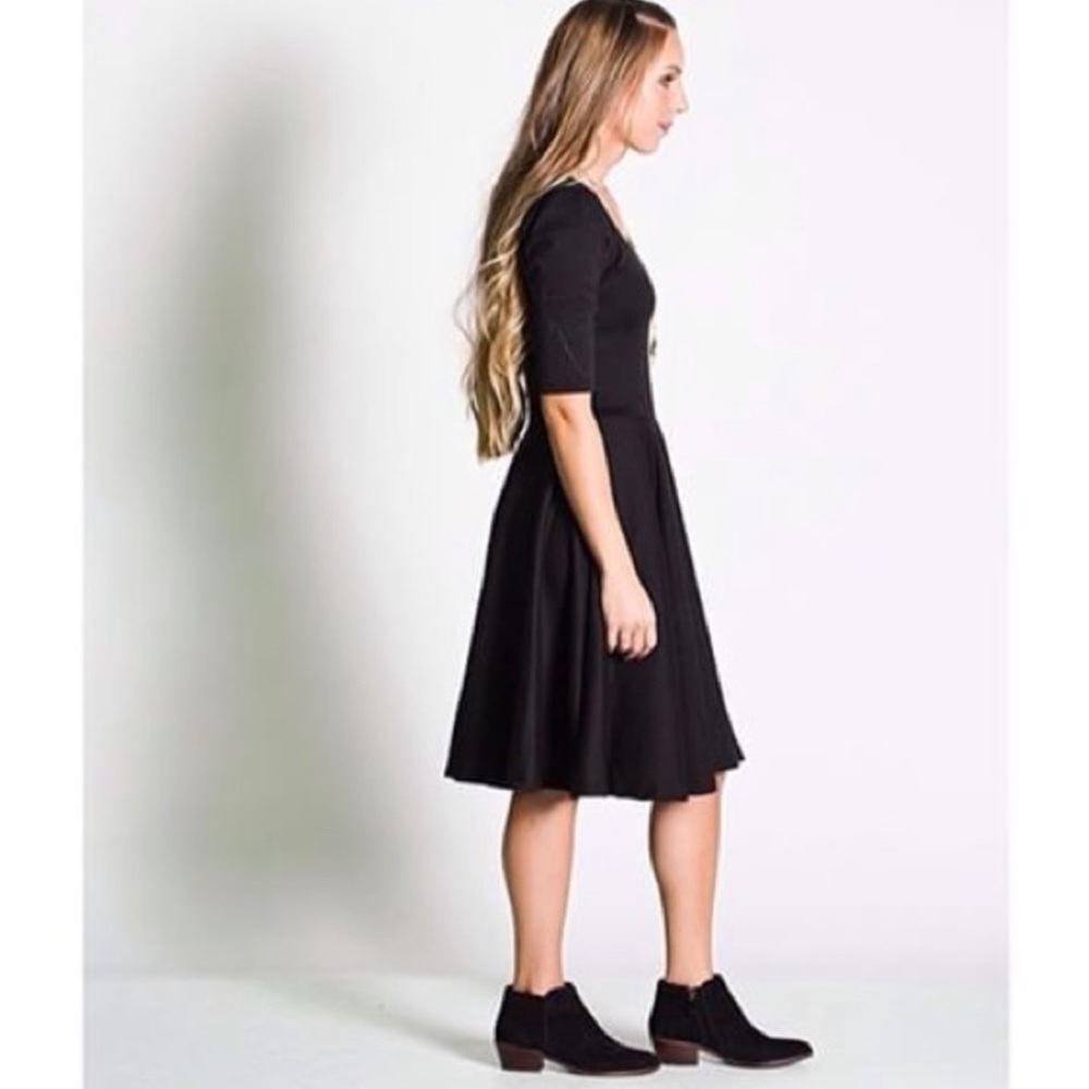 NWT✨ LuLaRoe Black Nicole Dress
